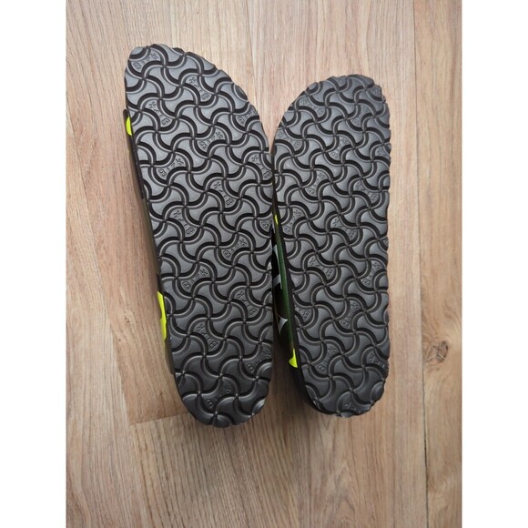Birkenstock Valentino Arizona Army Lime Camo Logo Sandals EU 41 Mens 8-8.5 - Picture 11 of 16